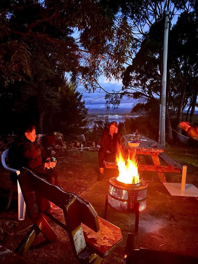 Strahan Wilderness Lodge Екстериор снимка
