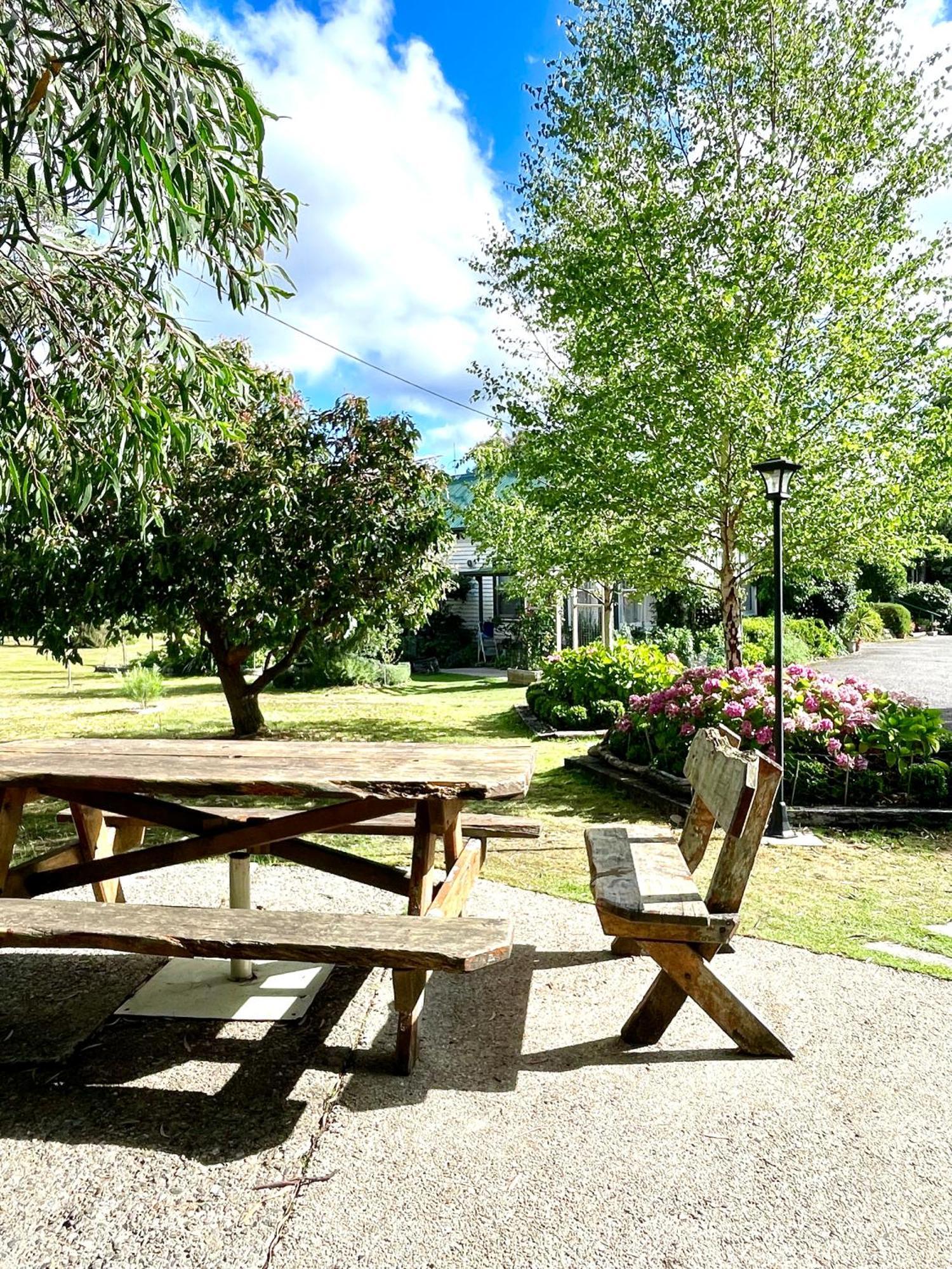 Strahan Wilderness Lodge Екстериор снимка