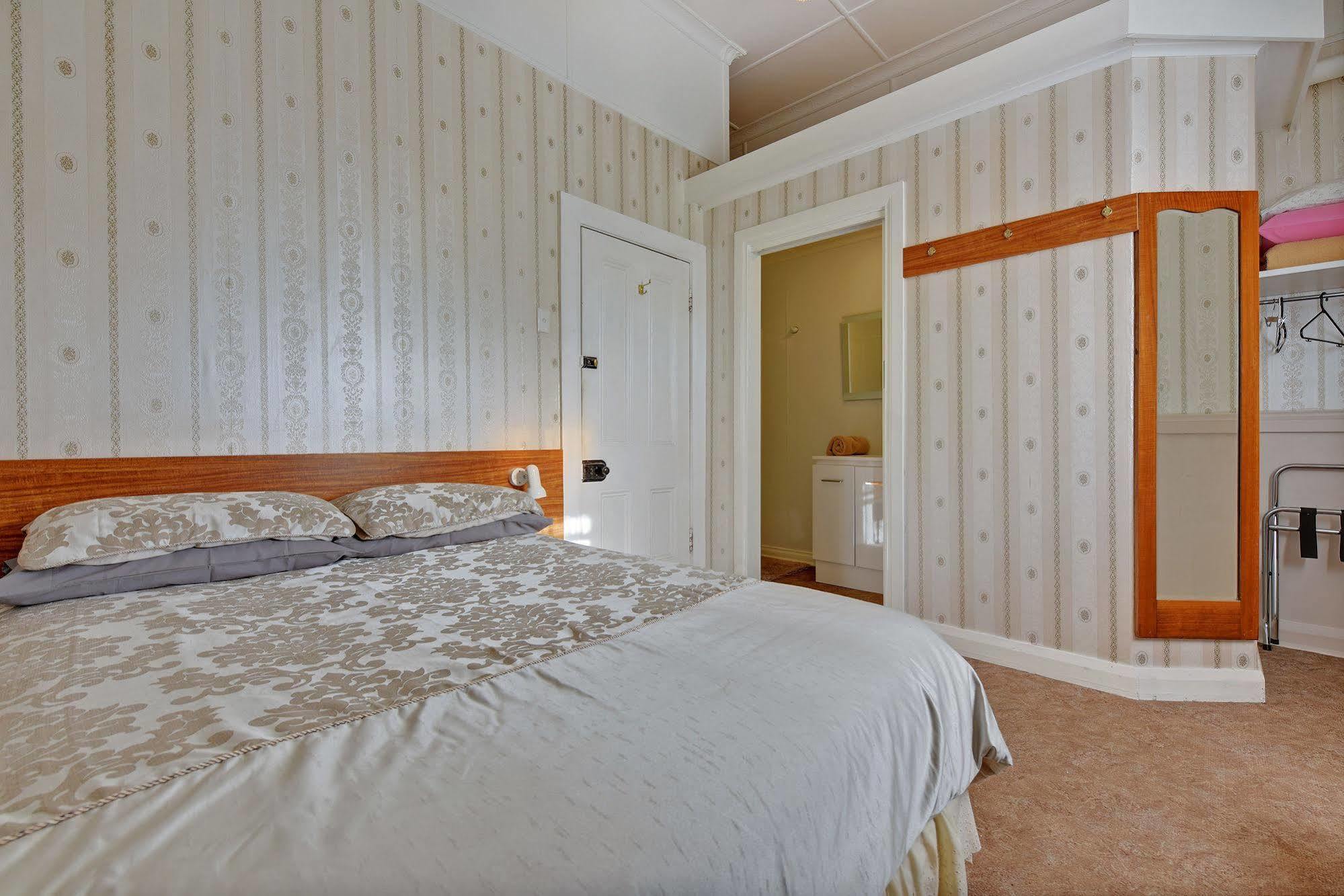 Strahan Wilderness Lodge Екстериор снимка